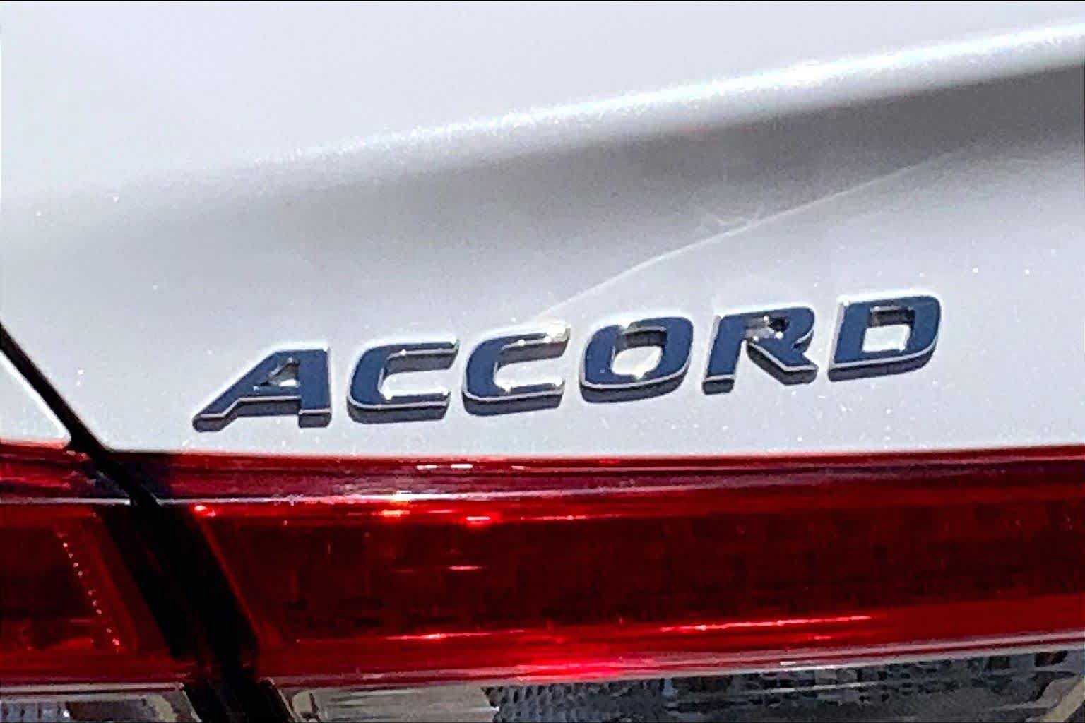 Used 2021 Honda Accord Touring image 10
