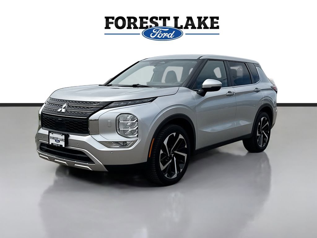 Used 2022 Mitsubishi Outlander SE AWD/4WD image 3