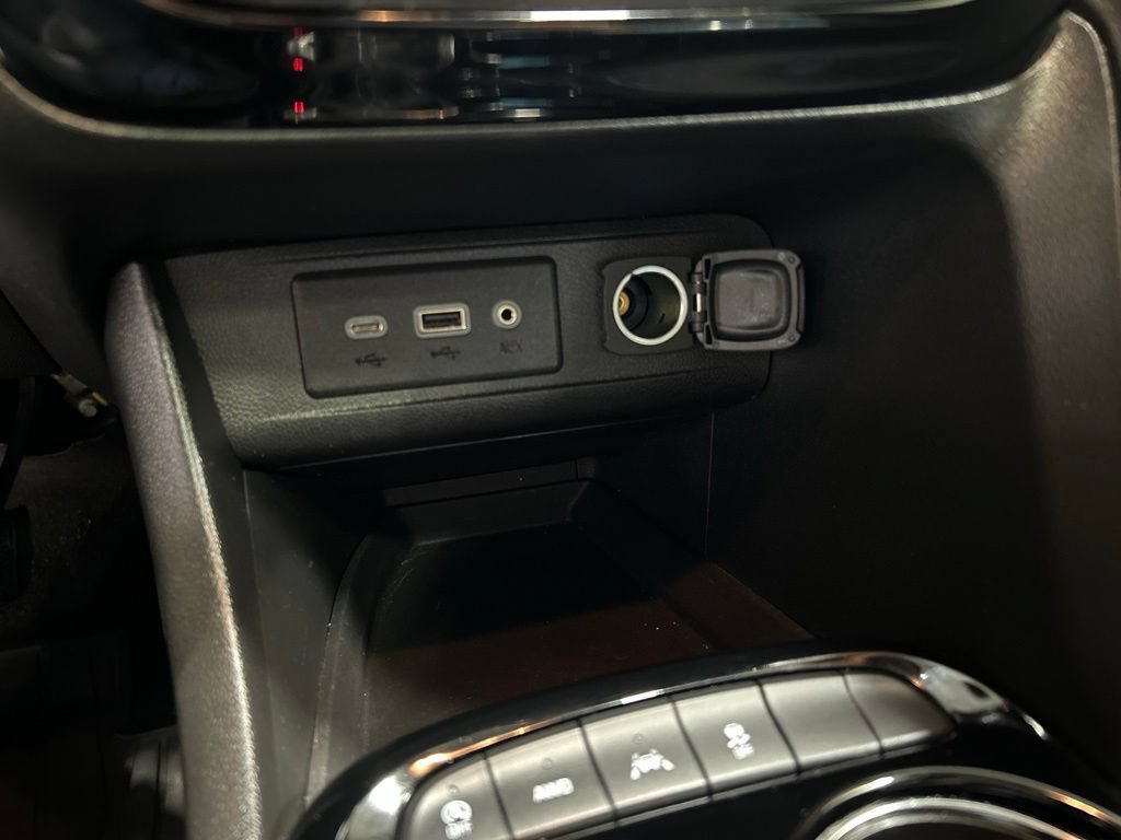Used 2021 Buick Encore GX Select w/ Experience Buick Package AWD/4WD image 24