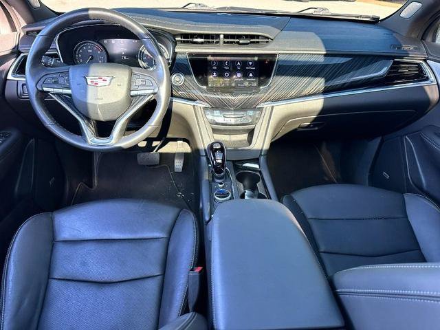 Used 2023 Cadillac XT6 Premium Luxury w/ Technology Package AWD/4WD image 13