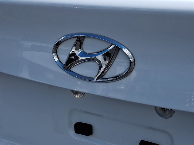 Used 2017 Hyundai Elantra SE FWD image 30