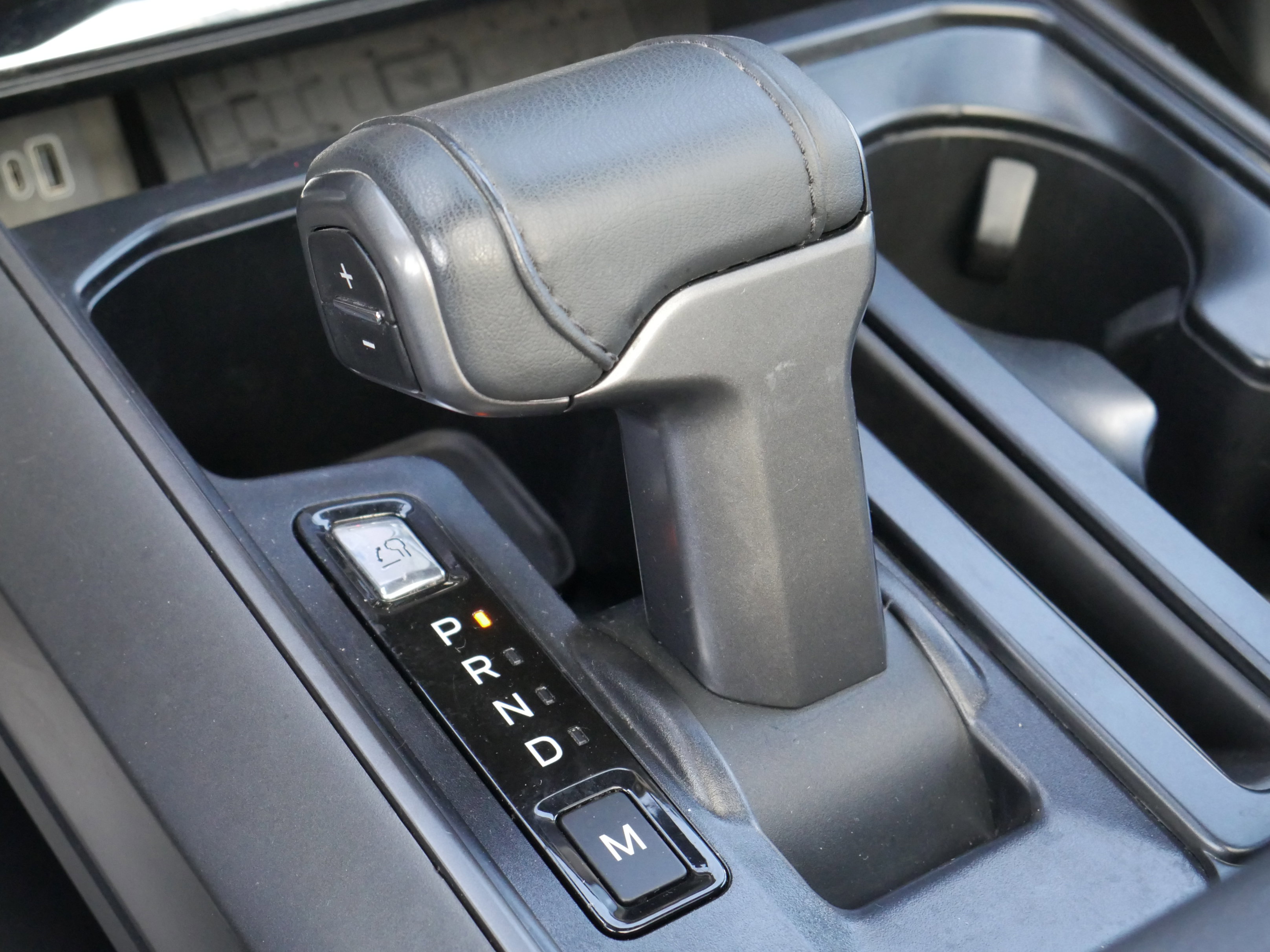 Certified 2025 Ford F150 Lariat w/ Equipment Group 502A High image 24