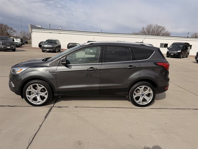 Certified 2019 Ford Escape Titanium w/ U9j03 - Titanium Tow Package AWD/4WD image 2