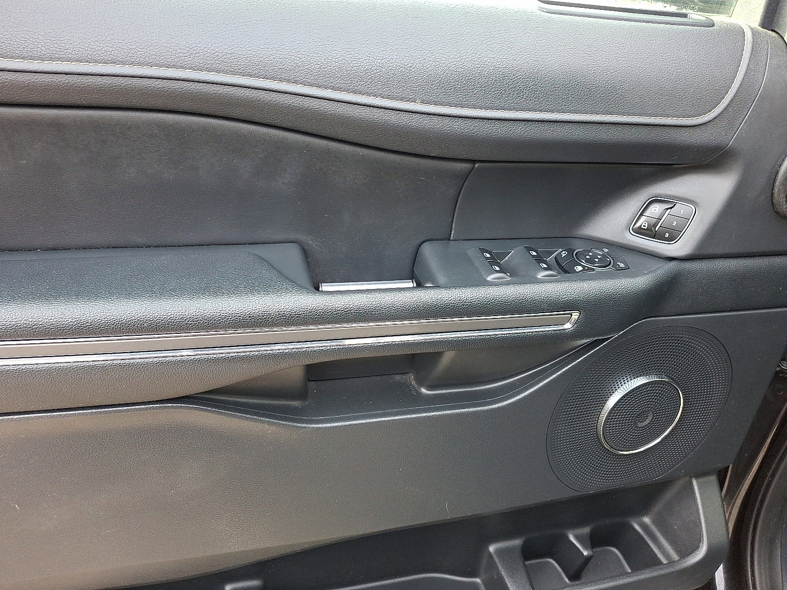 Certified 2023 Ford Expedition Max XLT image 14