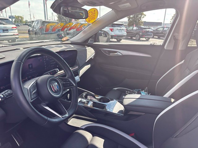 Used 2025 Buick Envision Sport Touring AWD/4WD image 17