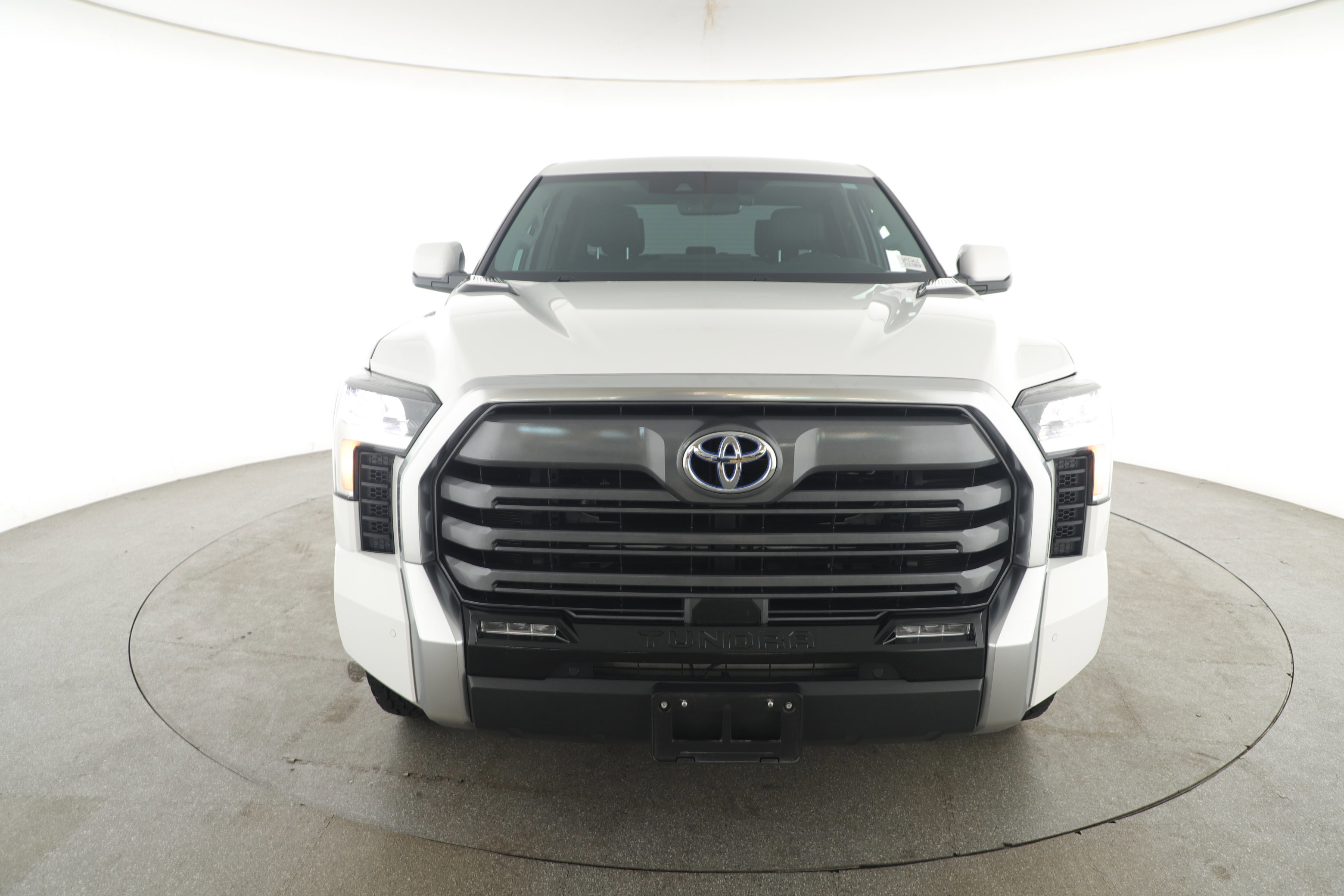 Used 2024 Toyota Tundra Limited image 4