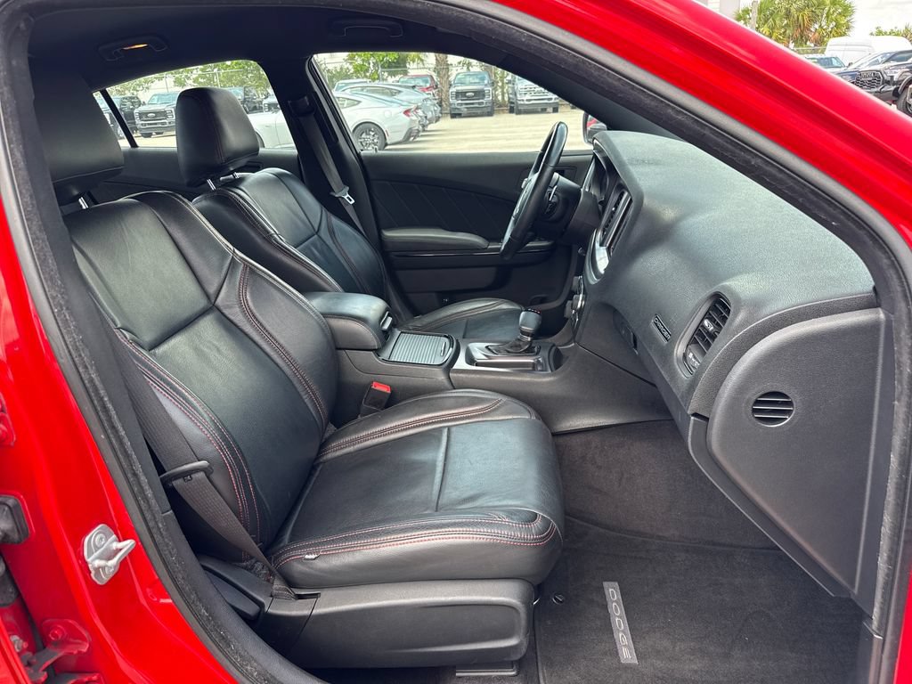 Used 2017 Dodge Charger R/T w/ Blacktop Package RWD image 24