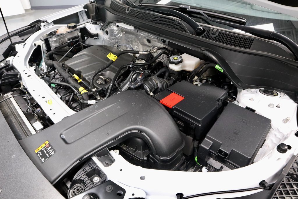 Used 2025 Chevrolet Trax RS w/ Driver Confidence Package image 16