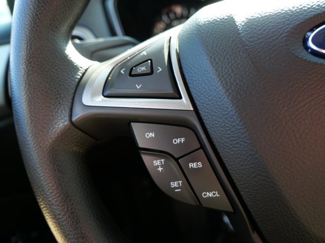 Certified 2017 Ford Fusion SE FWD image 18