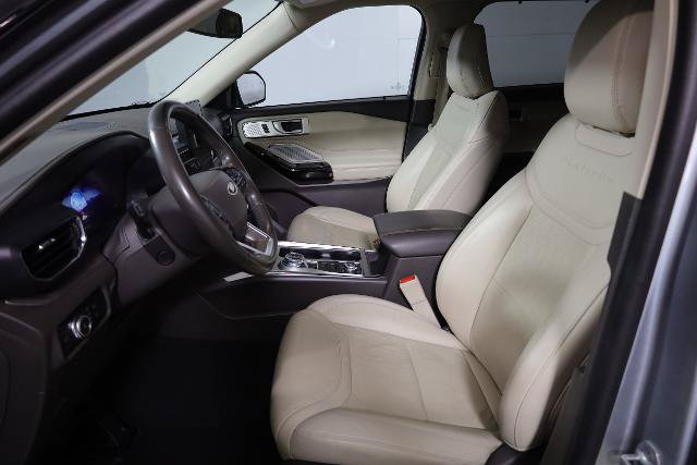 Certified 2023 Ford Explorer Platinum w/ Premium Technology Package AWD/4WD image 9