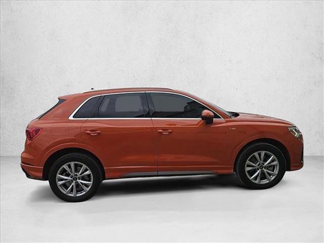 Used 2022 Audi Q3 2.0T Premium Plus w/ Premium Plus Package AWD/4WD image 6