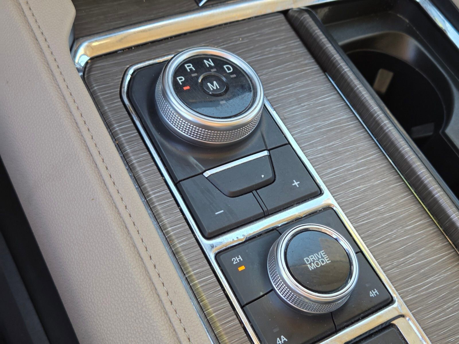 Certified 2024 Ford Expedition Limited image 25