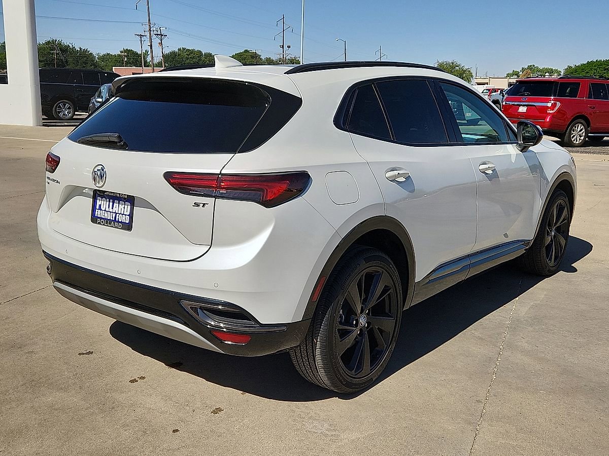 Used 2023 Buick Envision Essence w/ Sport Touring Package AWD/4WD image 3