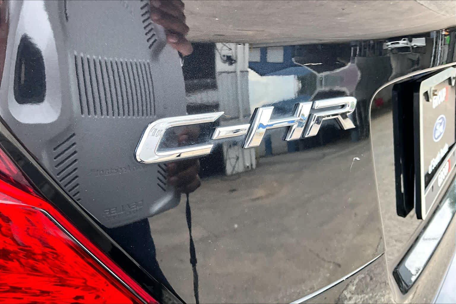 Used 2022 Toyota C-HR XLE FWD image 12