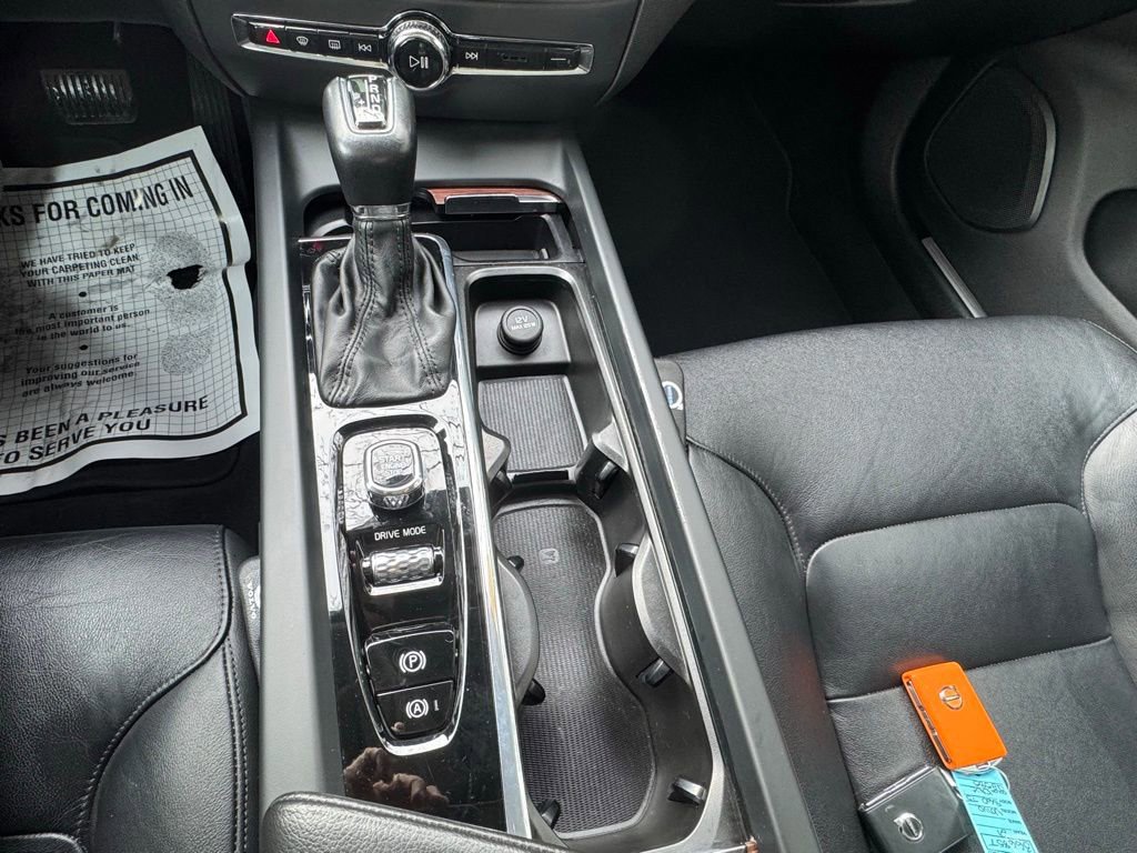 Used 2021 Volvo S60 T5 Momentum image 17