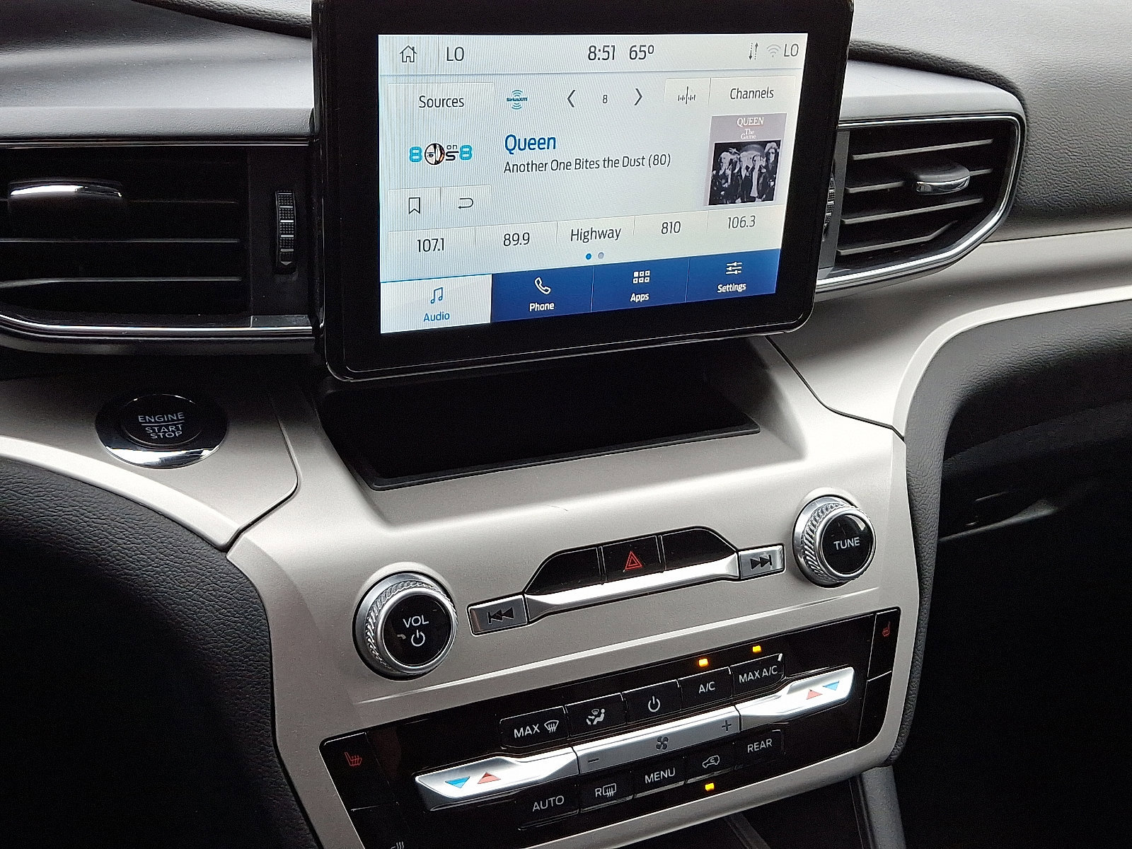 Certified 2022 Ford Explorer XLT w/ Equipment Group 202A image 23