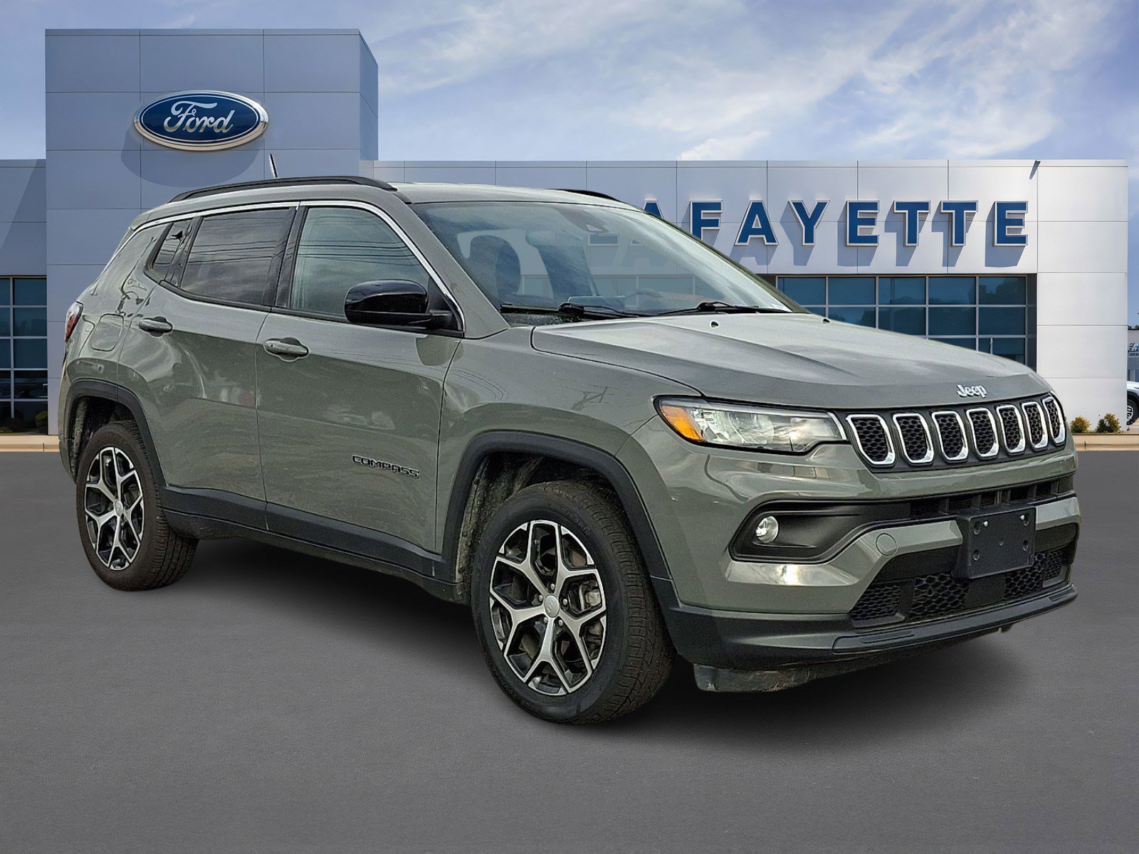 Used 2024 Jeep Compass Latitude