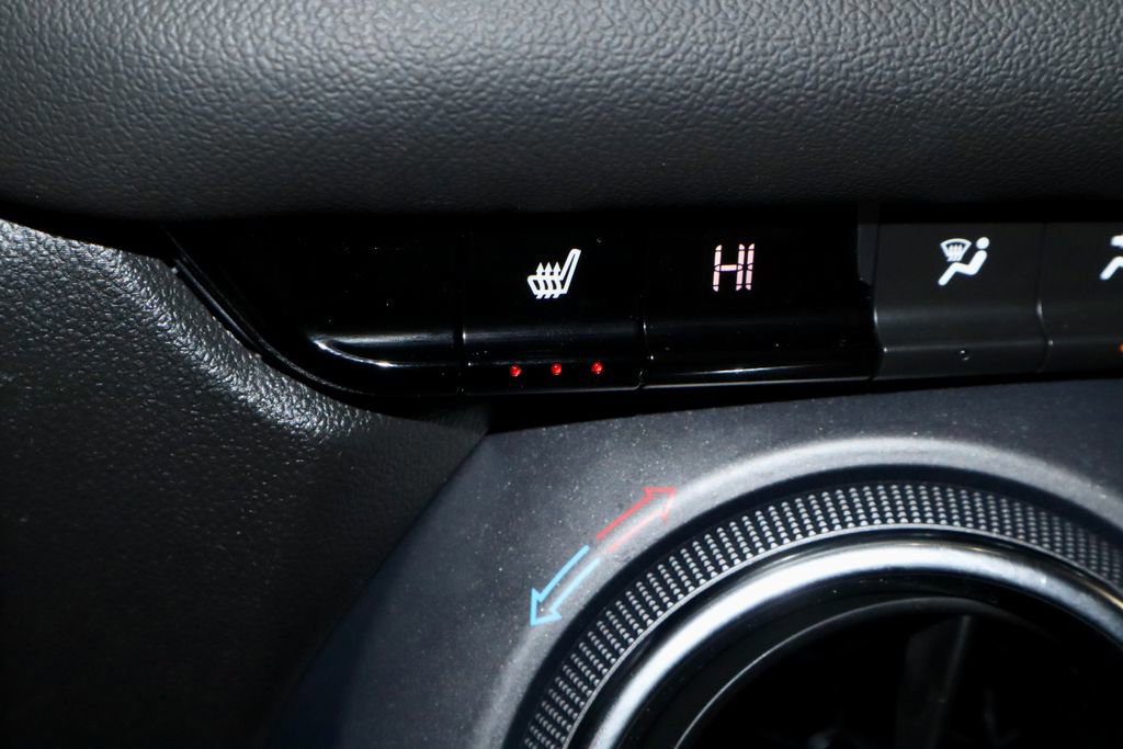 Used 2025 Chevrolet Blazer LT image 13