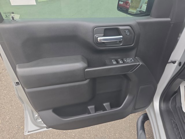 Used 2019 Chevrolet Silverado 1500 Custom w/ Trailering Package AWD/4WD image 11