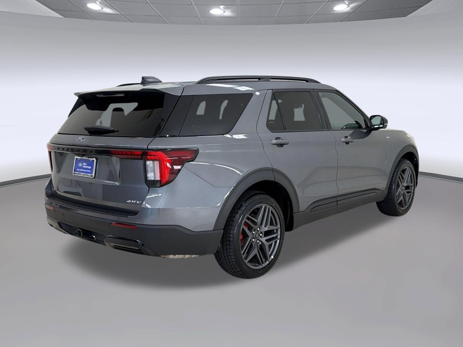 Certified 2025 Ford Explorer ST-Line w/ ST-Line Street Pack AWD/4WD image 9