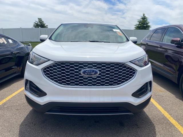 Certified 2024 Ford Edge SEL w/ Convenience Package AWD/4WD image 17