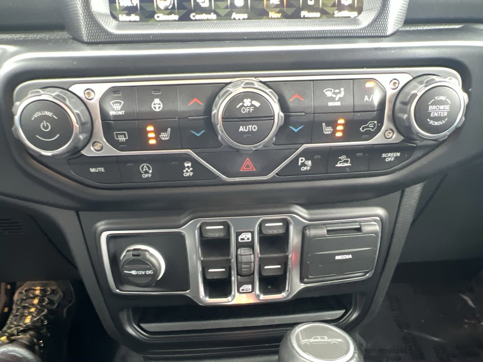 Used 2022 Jeep Gladiator Overland image 21