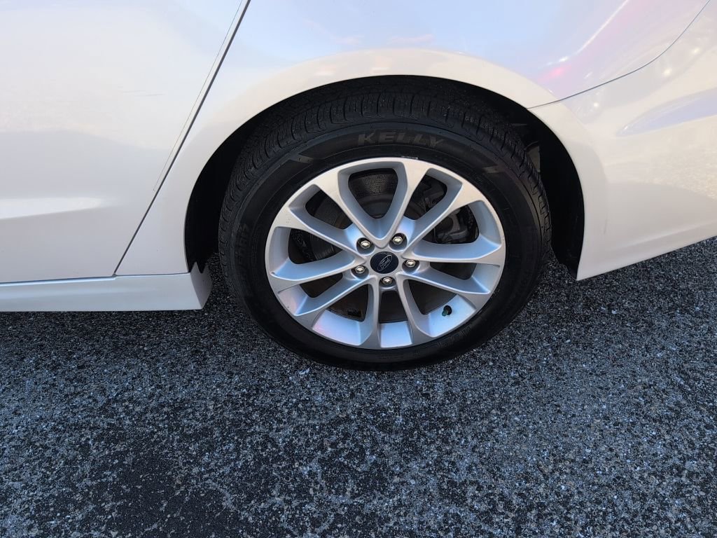 Certified 2020 Ford Fusion SE image 13