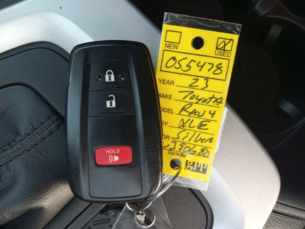 Used 2023 Toyota RAV4 XLE AWD/4WD image 34