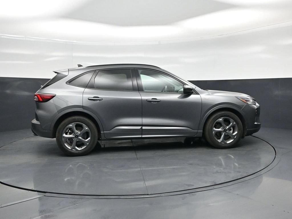 Certified 2023 Ford Escape ST-Line w/ Tech Pack #1 FWD image 27