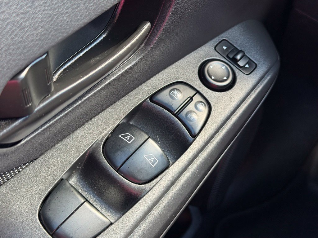 Used 2020 Nissan Kicks S FWD image 26