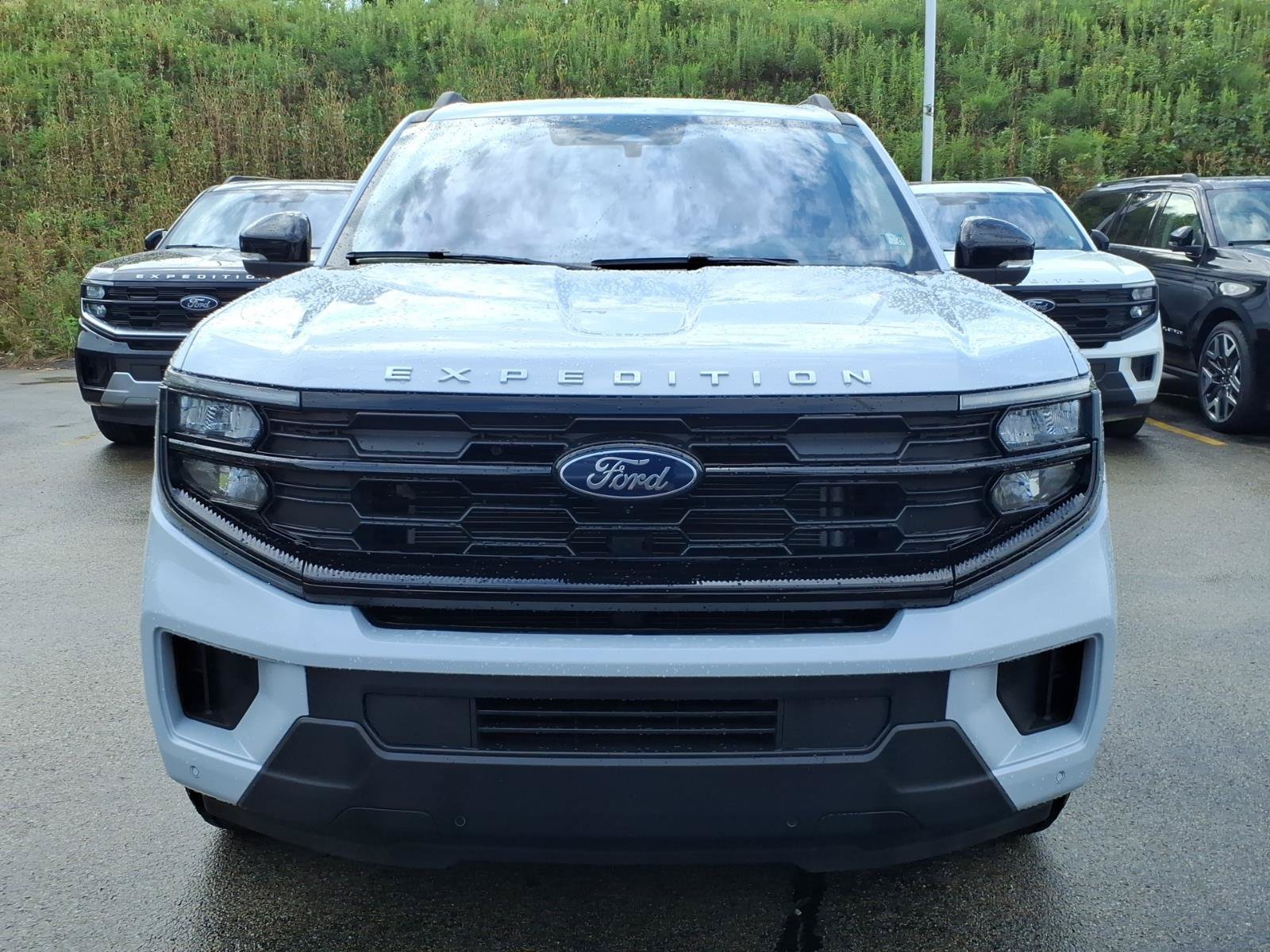 Certified 2025 Ford Expedition Max Active AWD/4WD image 2
