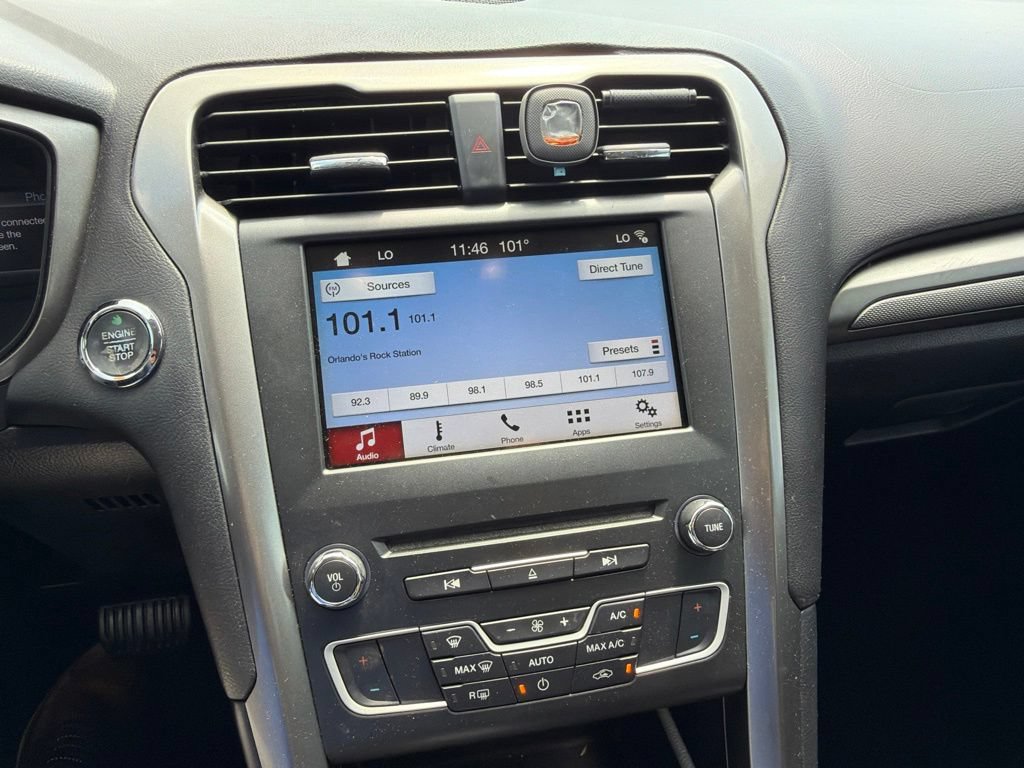 Certified 2018 Ford Fusion SE w/ Fusion SE Technology Package FWD image 19