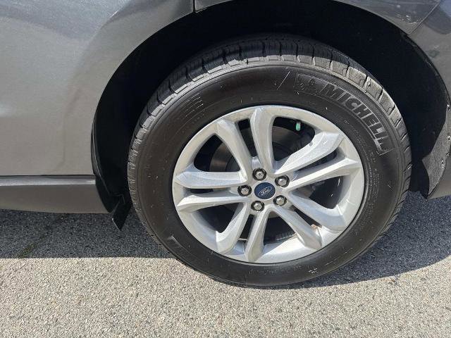 Certified 2019 Ford Edge SEL w/ Equipment Group 201A FWD image 9