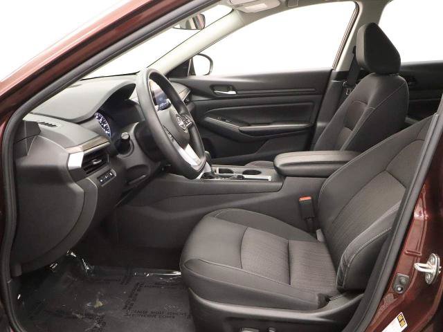 Used 2025 Nissan Altima 2.5 SV FWD image 33
