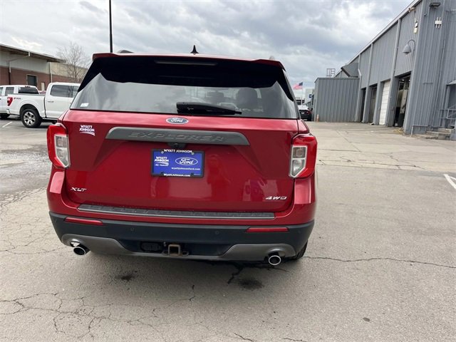 Certified 2022 Ford Explorer XLT w/ Equipment Group 202A image 4