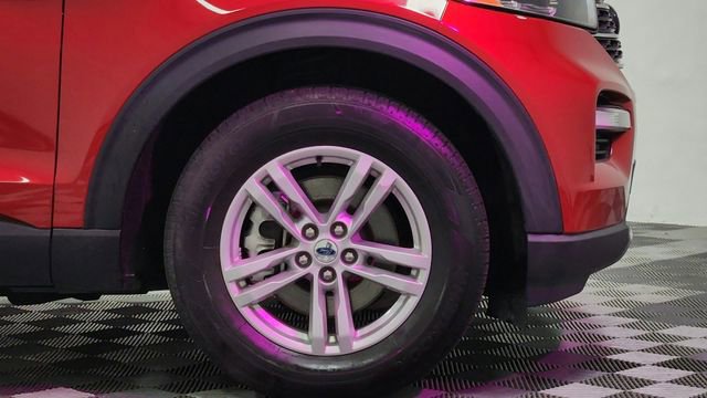 Certified 2022 Ford Explorer XLT w/ Equipment Group 202A image 24