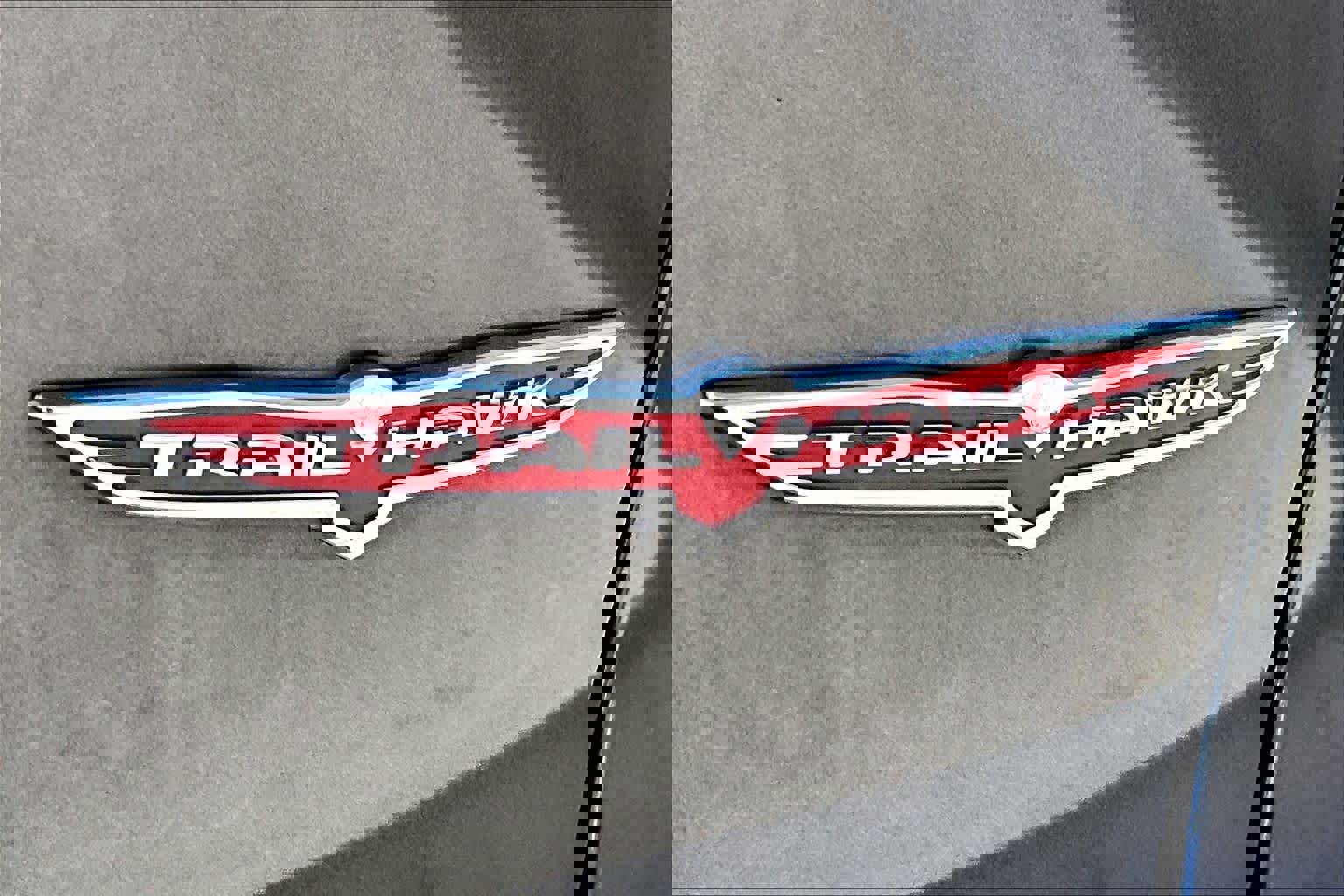 Used 2019 Jeep Cherokee Trailhawk w/ Comfort/Convenience Group AWD/4WD image 14