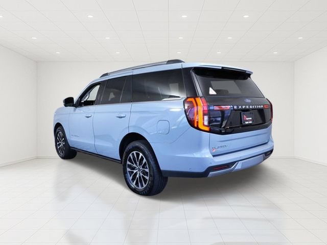 Certified 2025 Ford Expedition Platinum AWD/4WD image 4