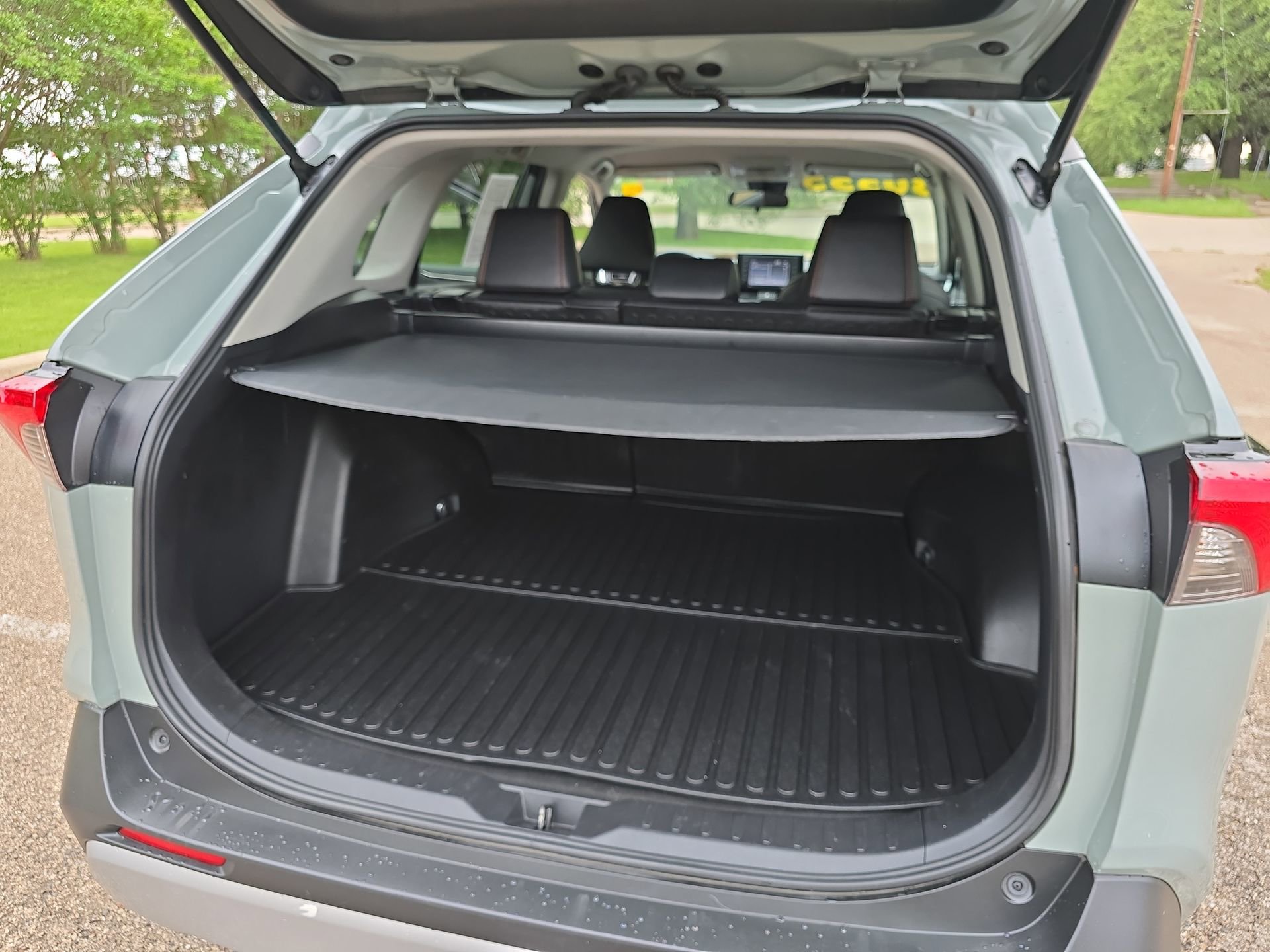 Used 2022 Toyota RAV4 Adventure AWD/4WD image 21