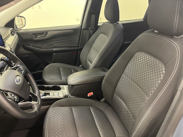 Certified 2025 Ford Escape Active w/ Cold Weather Package AWD/4WD image 8