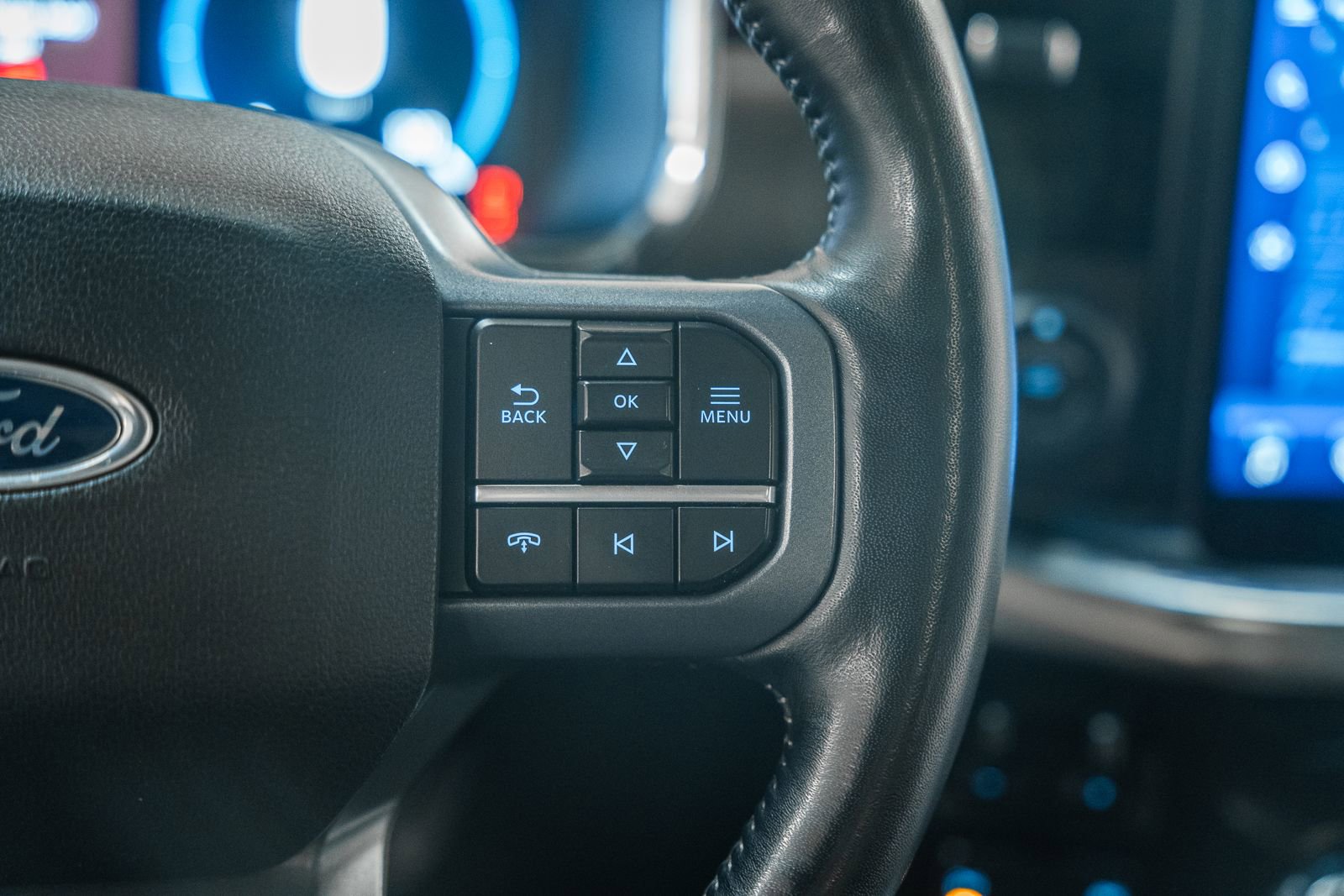 Certified 2023 Ford F150 Lariat w/ Equipment Group 502A High image 39