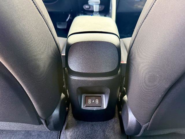 Used 2025 Hyundai Elantra Hybrid FWD image 32
