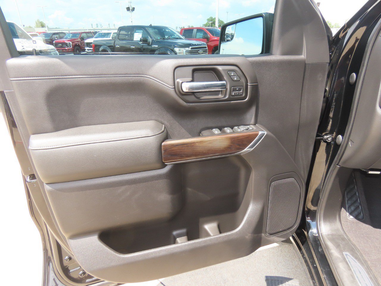 Used 2019 GMC Sierra 1500 SLT RWD image 22