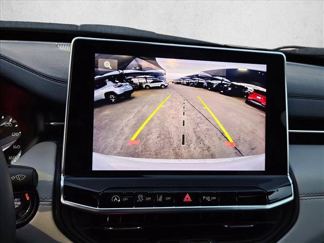 Used 2025 Jeep Compass Limited AWD/4WD image 12