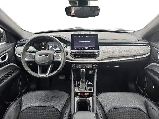 Used 2024 Jeep Compass Latitude AWD/4WD image 9