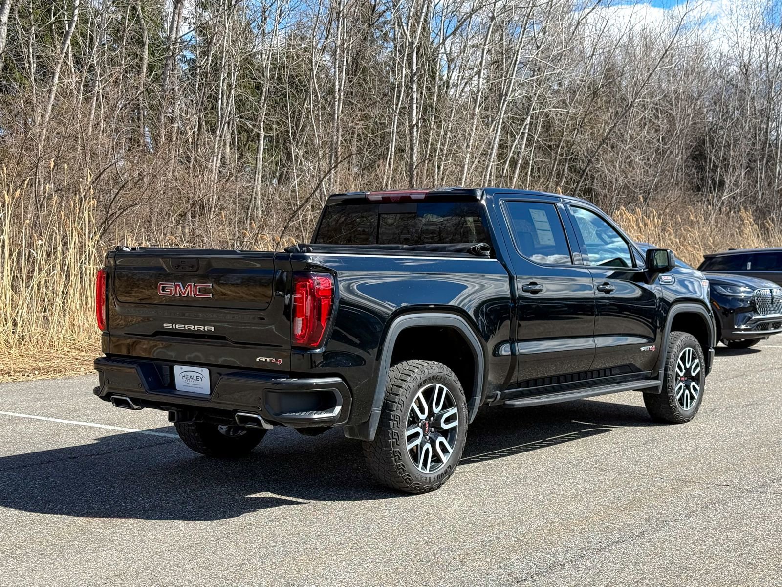 Used 2024 GMC Sierra 1500 AT4 w/ Technology Package image 4