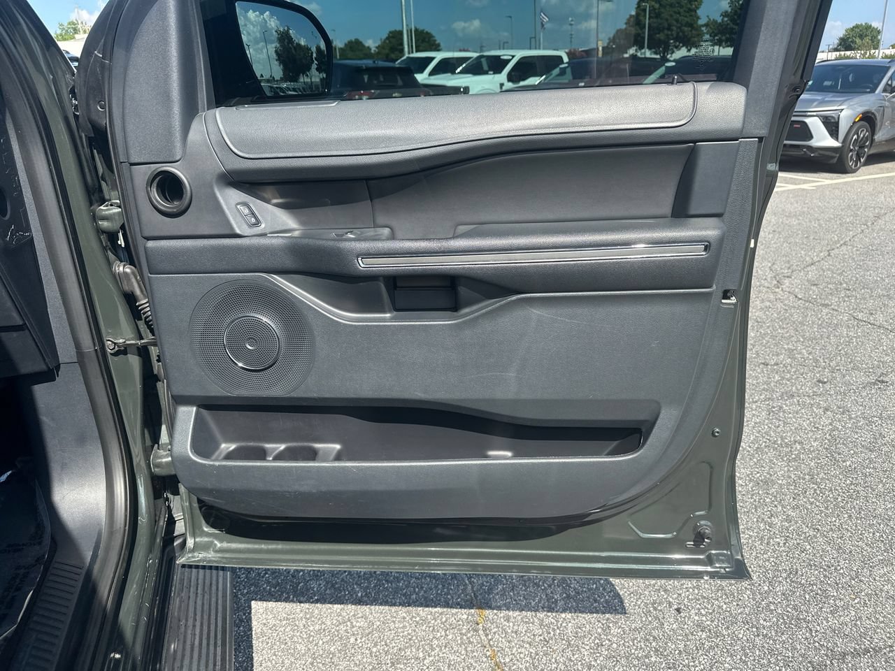 Certified 2022 Ford Expedition XLT RWD image 16