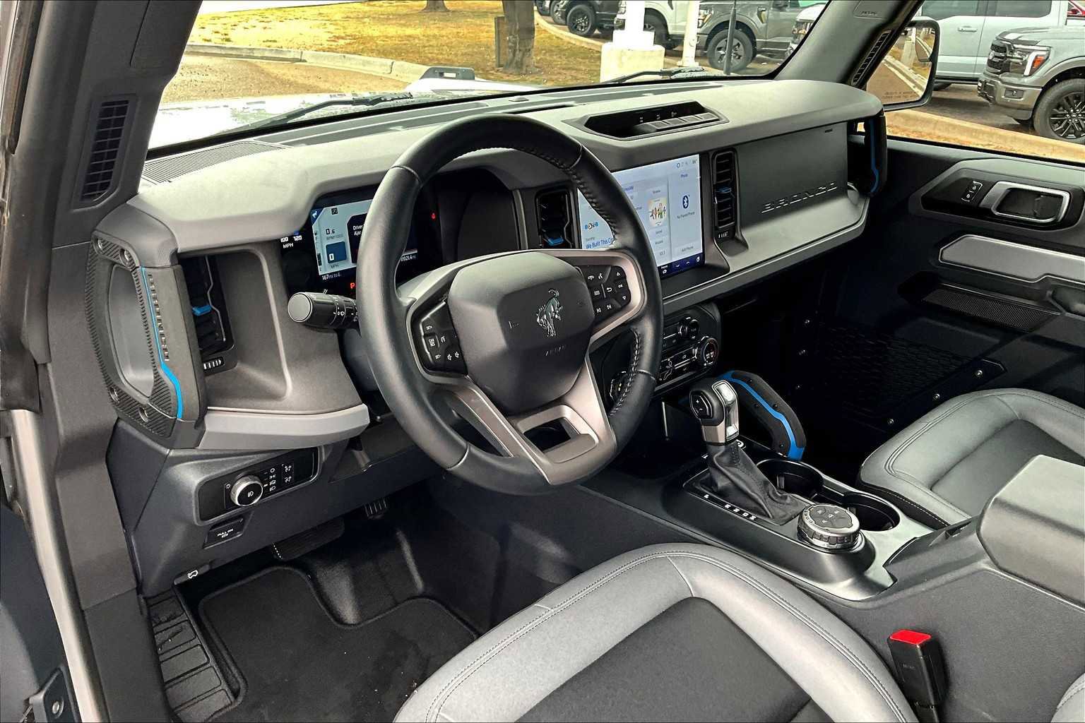 Certified 2024 Ford Bronco Black Diamond image 15