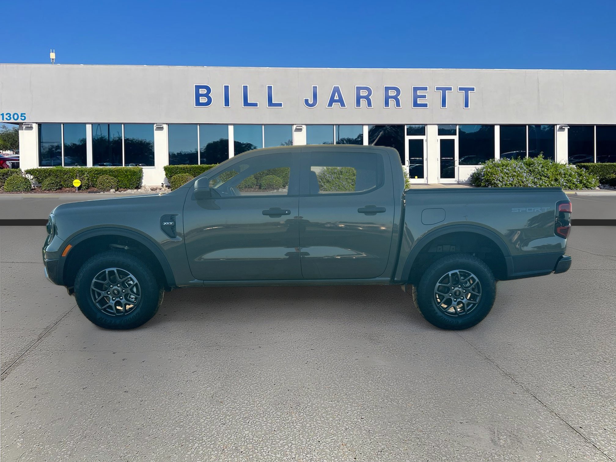 Certified 2025 Ford Ranger XLT w/ Trailer Tow Package RWD image 4