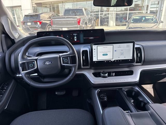 Certified 2025 Ford Expedition Active image 17